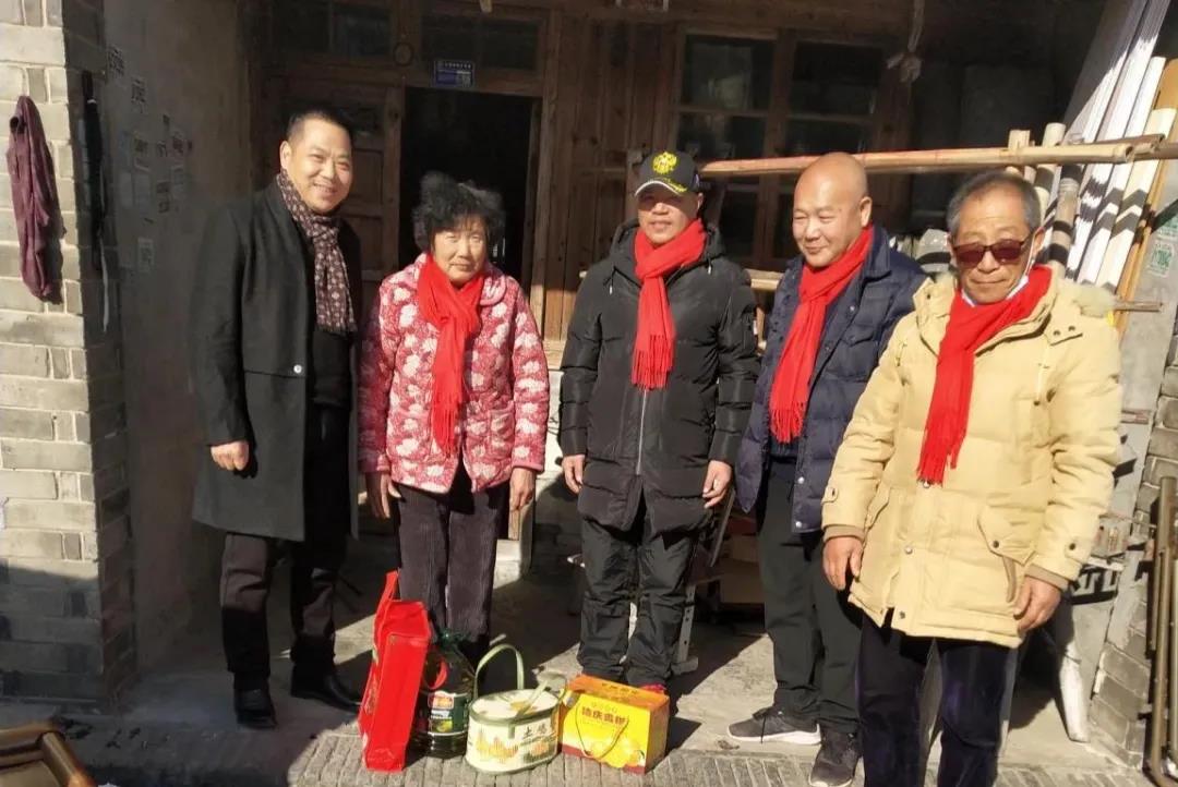 冬日暖阳送温暖 侨联慰问暖人心