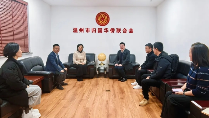 ���ݻ���ְҵ�е�רҵѧУһ�е�������������