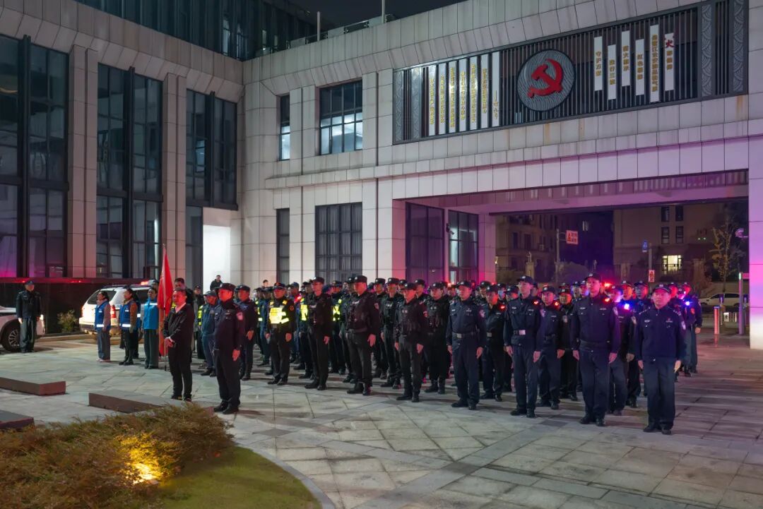 ���ľ��ϣ������ɳ��������Ϸ�����������ƽ����