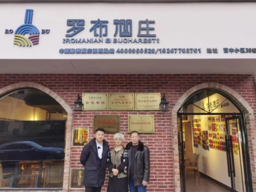 һ�����һ����Ӱ����λ�¼��������������ǽ������ݹ���