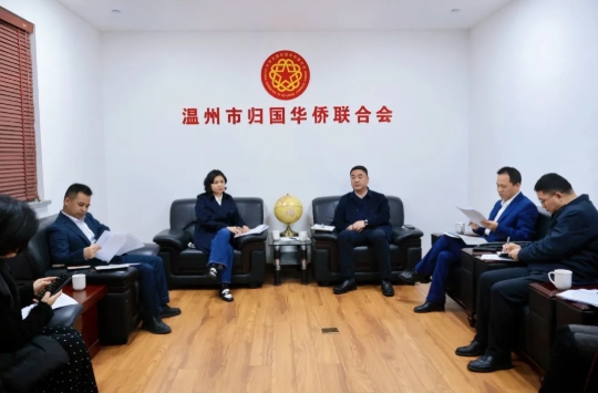 ���ݴ�ѧ��ί���Ǯǿ���ӵ�������������