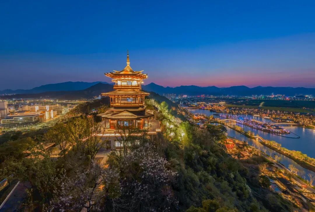 �ӡ���ˮ�衱�����һ�Դ��������԰��԰�����ˮ����ɫ