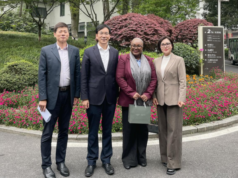 ��Խ�������ġ�����֮Լ�������������������ﲩ���������г�һ�з����㽭